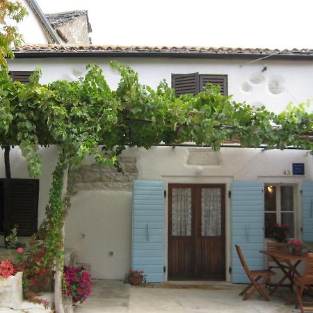 Holiday Home Trostova Kuca Pazin Phòng bức ảnh