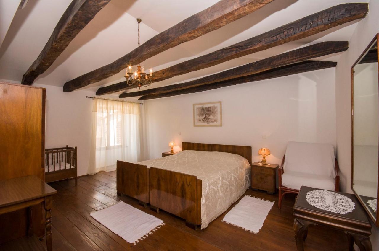 Holiday Home Trostova Kuca Pazin Ngoại thất bức ảnh