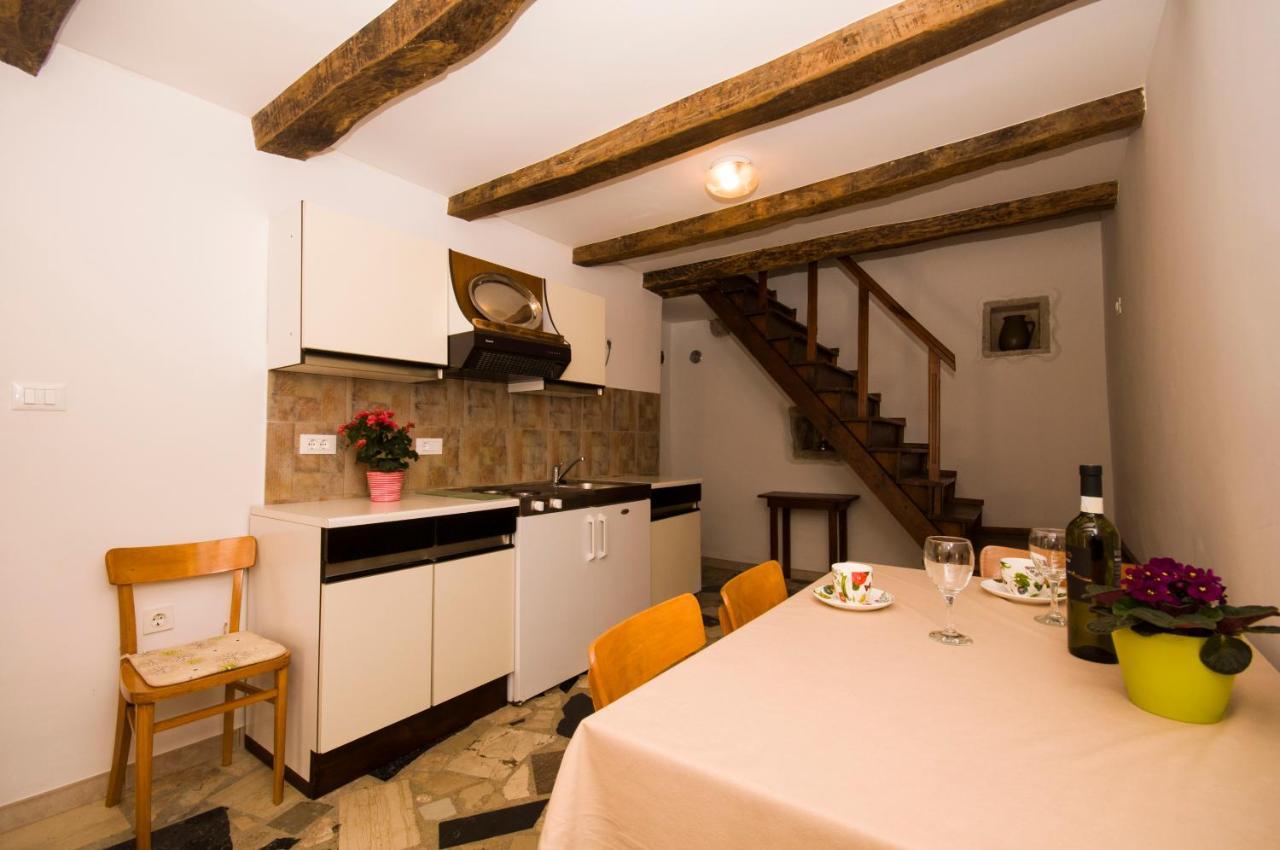 Holiday Home Trostova Kuca Pazin Ngoại thất bức ảnh