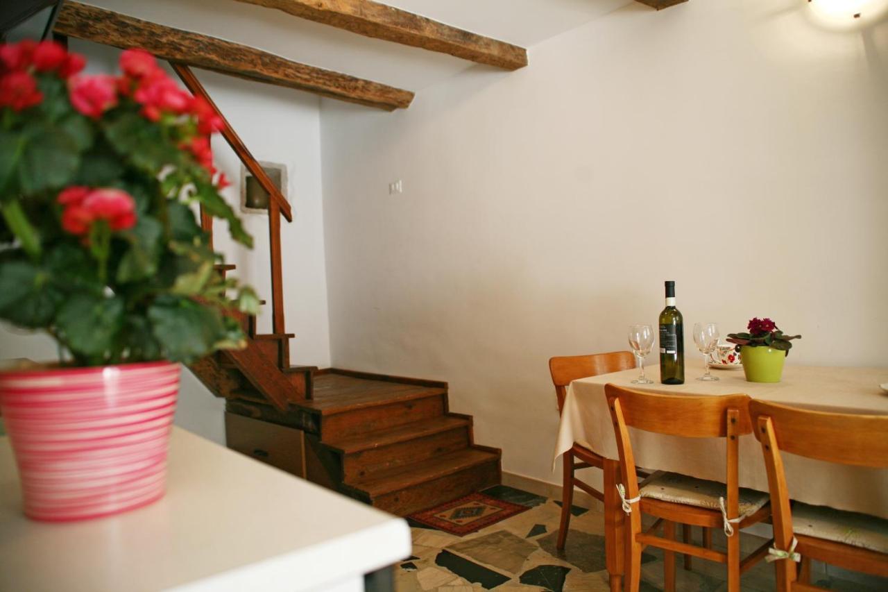 Holiday Home Trostova Kuca Pazin Ngoại thất bức ảnh